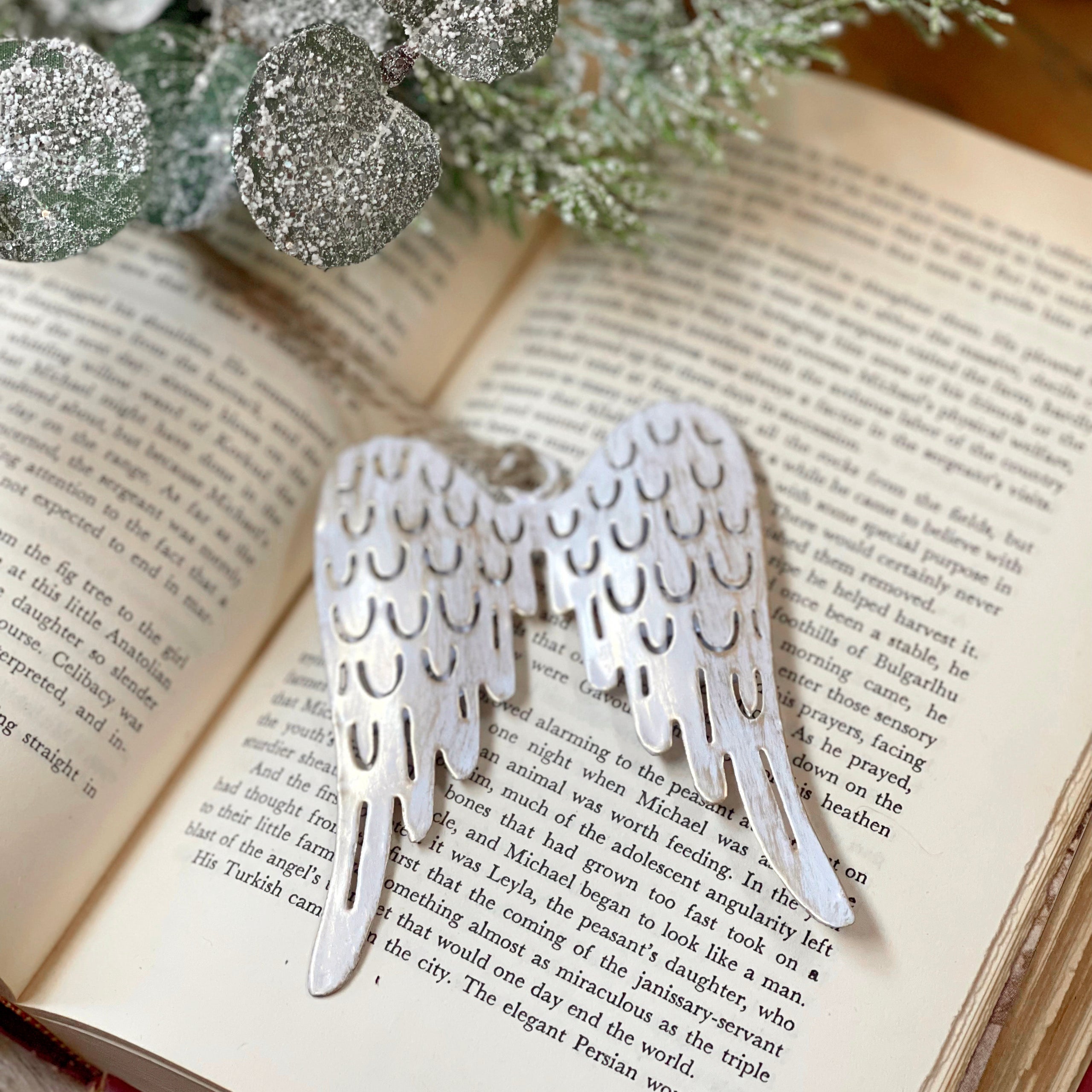 angel's  wing 天使の羽　　装飾に^ ^ angel's wing 天使の羽